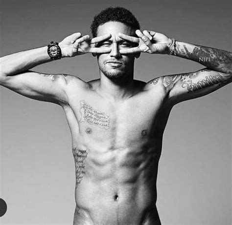 Neymar nudes. . Neymar naked